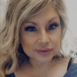 Meet your Posher, Annita